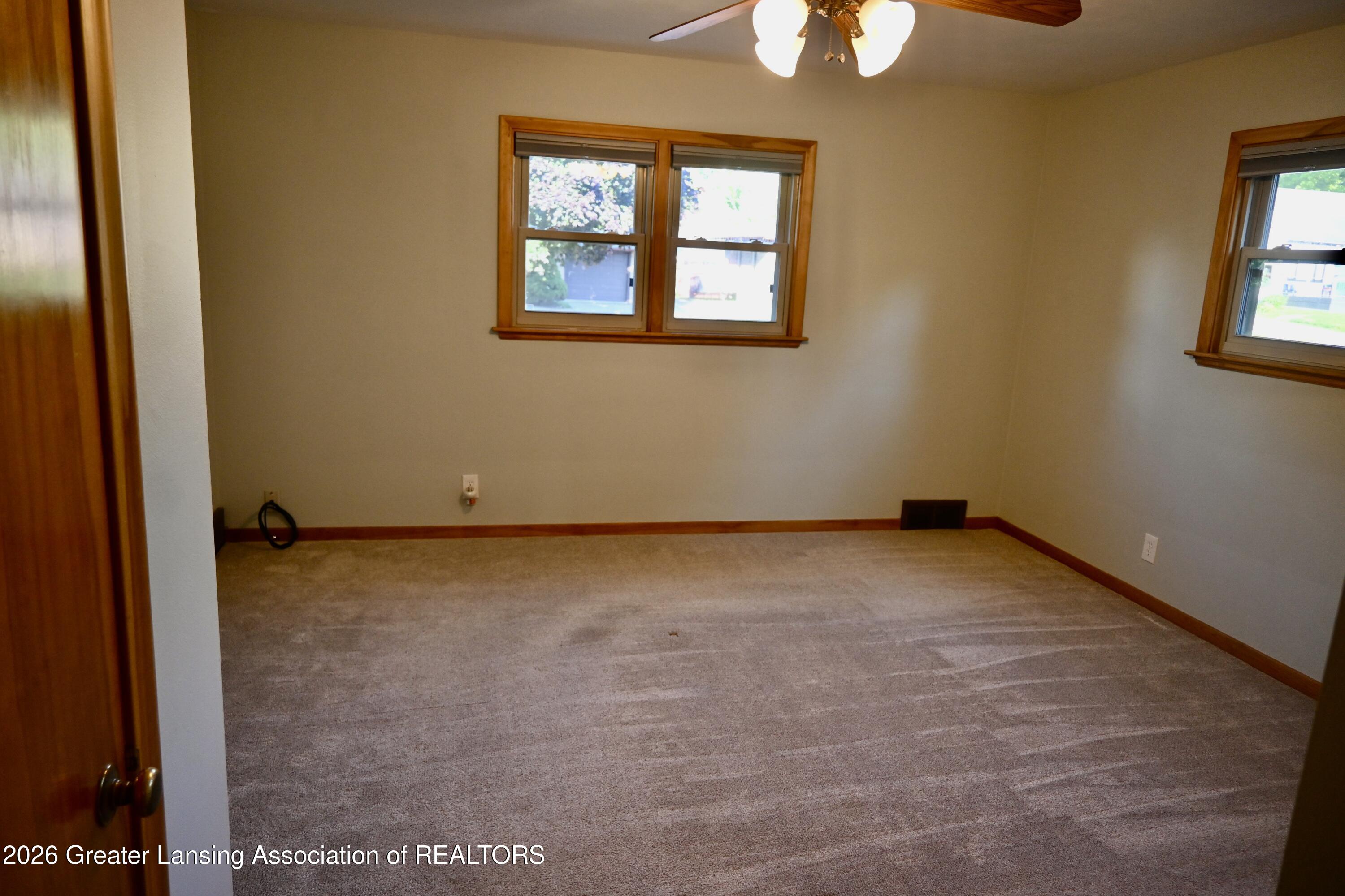 2510 Chatham Road Lansing, MI 48910 - Photo 9 of 24 9EF78258-2507-43CC-B084-C0AEB3E03F4E_1_2