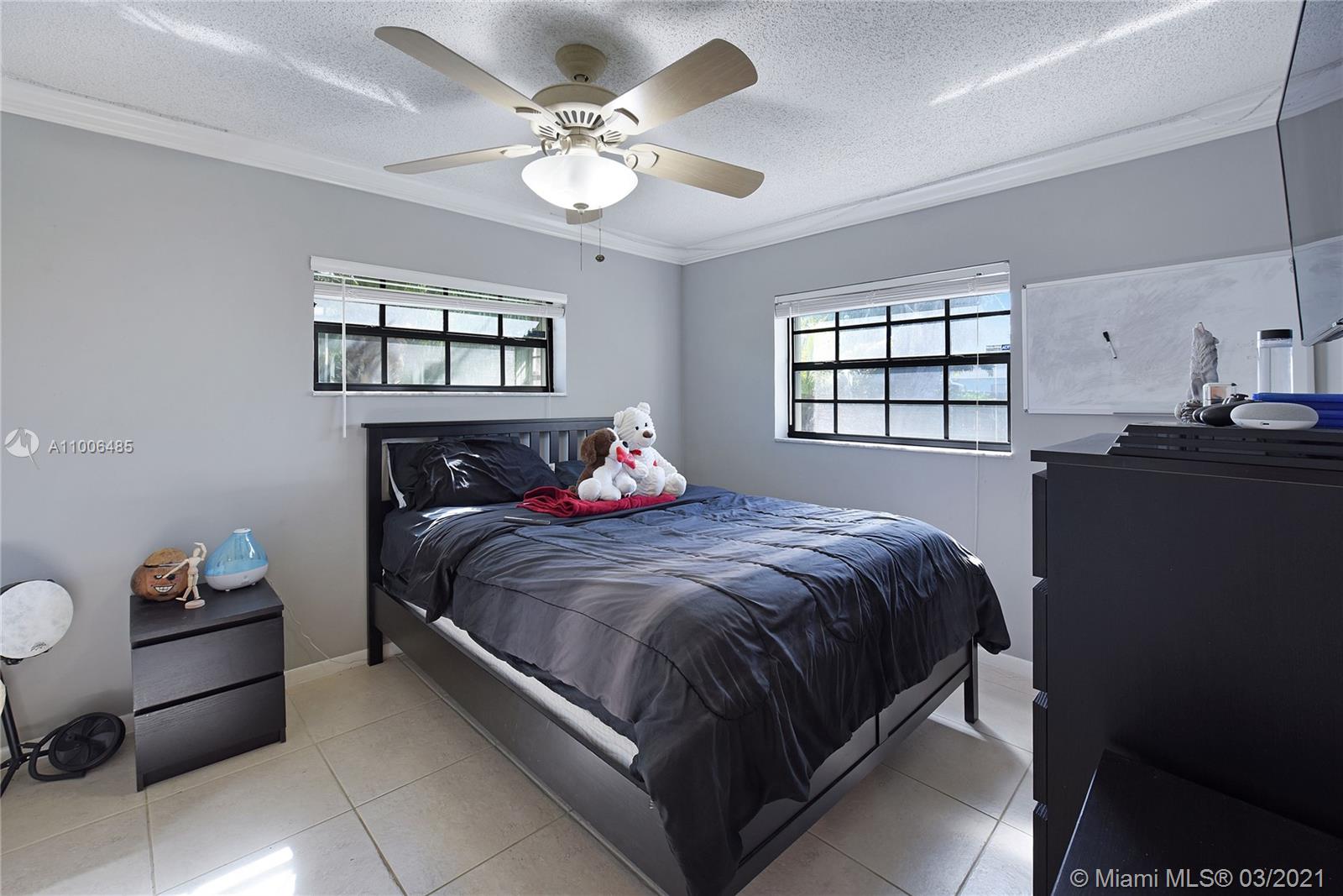 4652 Armadillo Street Boca Raton, FL 33428 - Photo 5 of 11