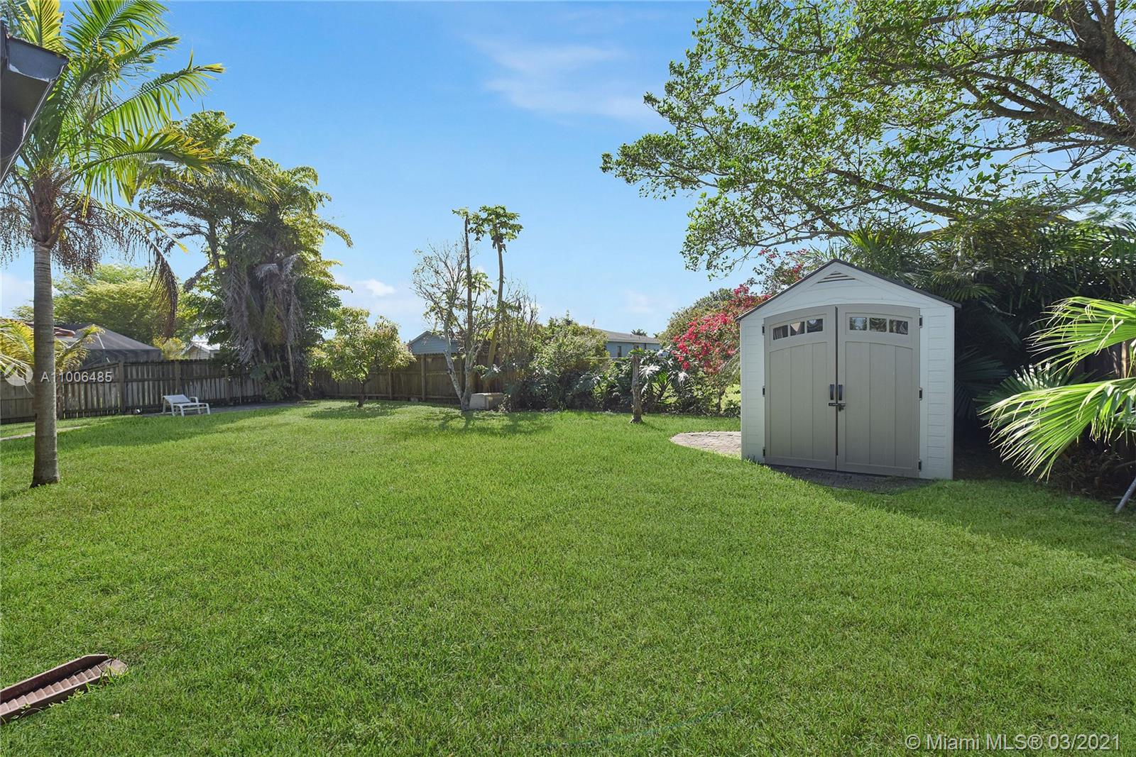 4652 Armadillo Street Boca Raton, FL 33428 - Photo 9 of 11
