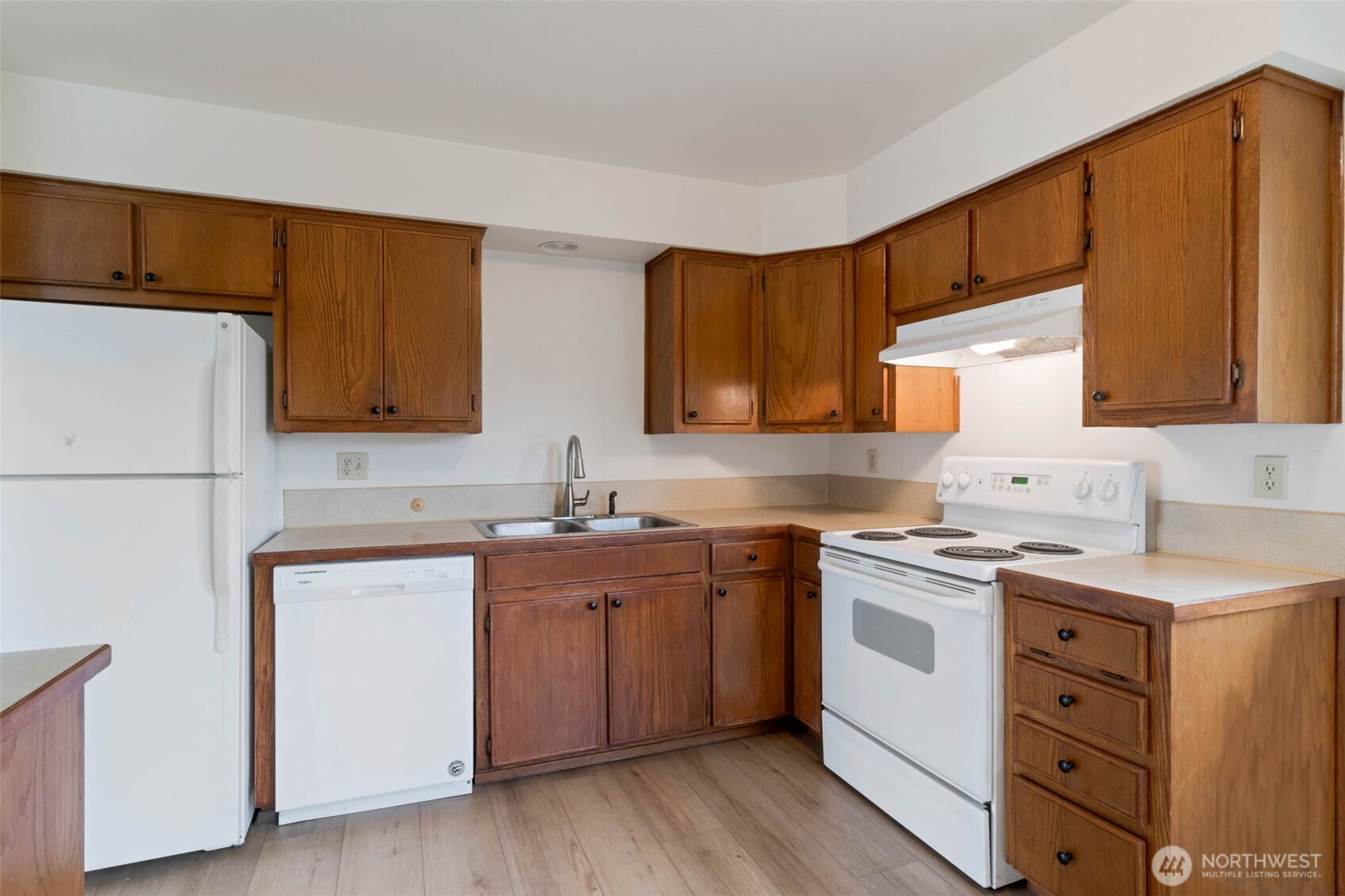 2815-2817 Northeast 7th Street Renton, WA 98056 - Photo 7 of 15