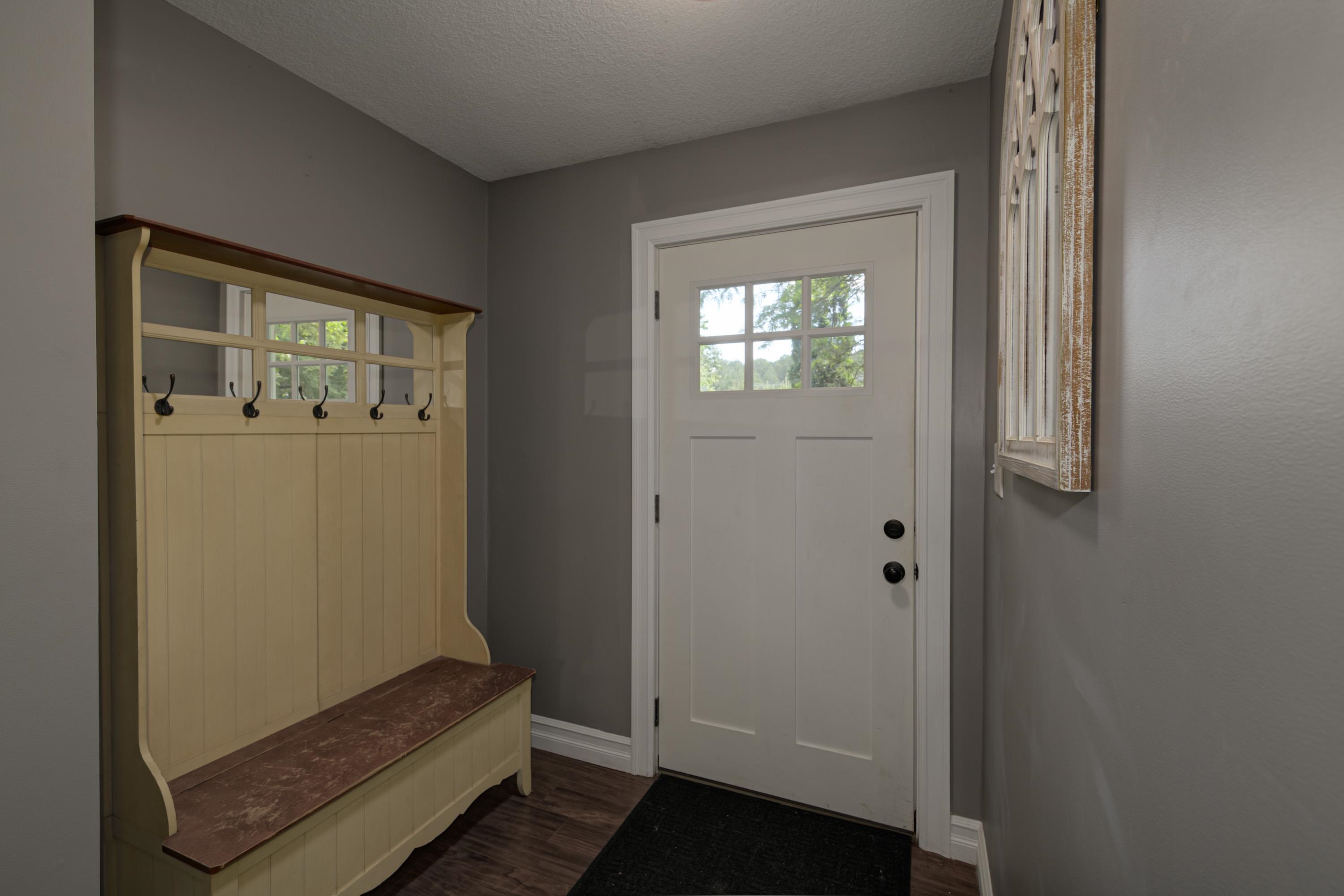 10458 Cedar Run Road Traverse City, MI 49684 - Photo 4 of 36 1923913-b893e8ad-2805-4e05-973c-043b26b1ae84.JPG