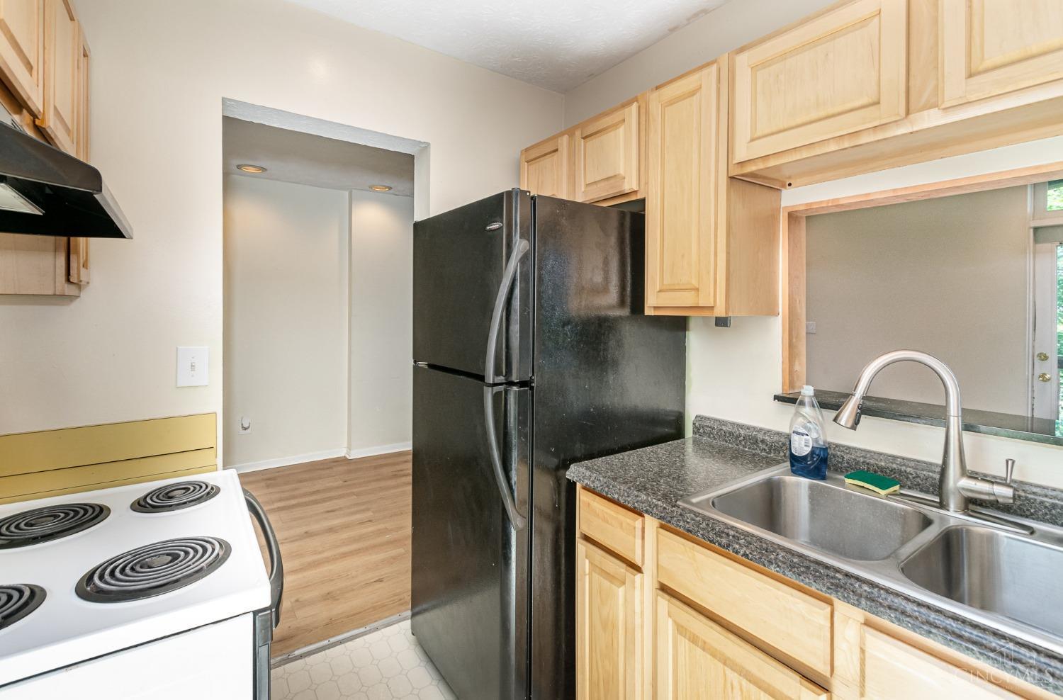 3 Foxhall Court Cincinnati, OH 45219 - Photo 24 of 37 Unit 3, kitchen, main level