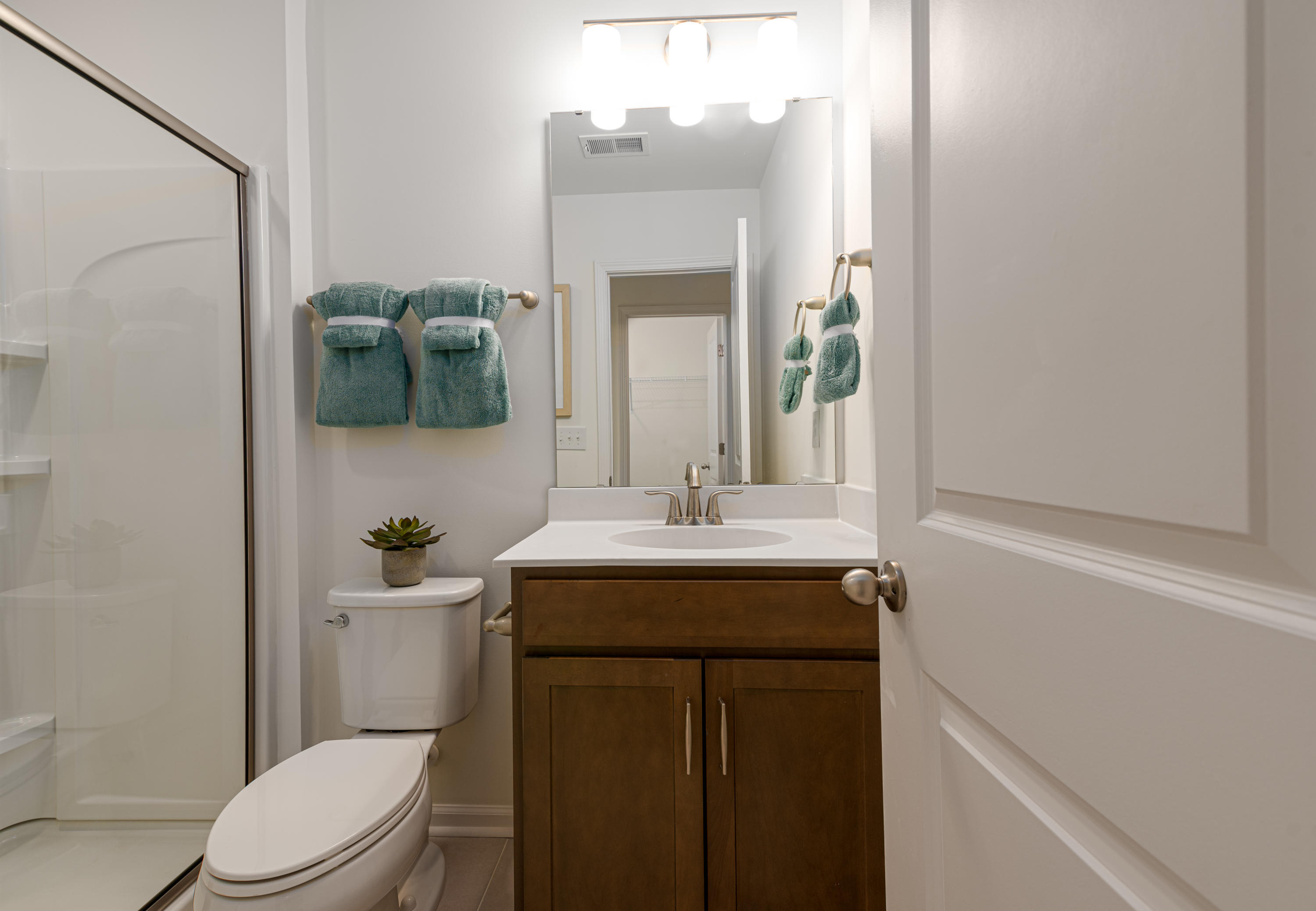 101 Caleb Court Ladson, SC 29456 - Photo 34 of 39 Remington Guest Bath