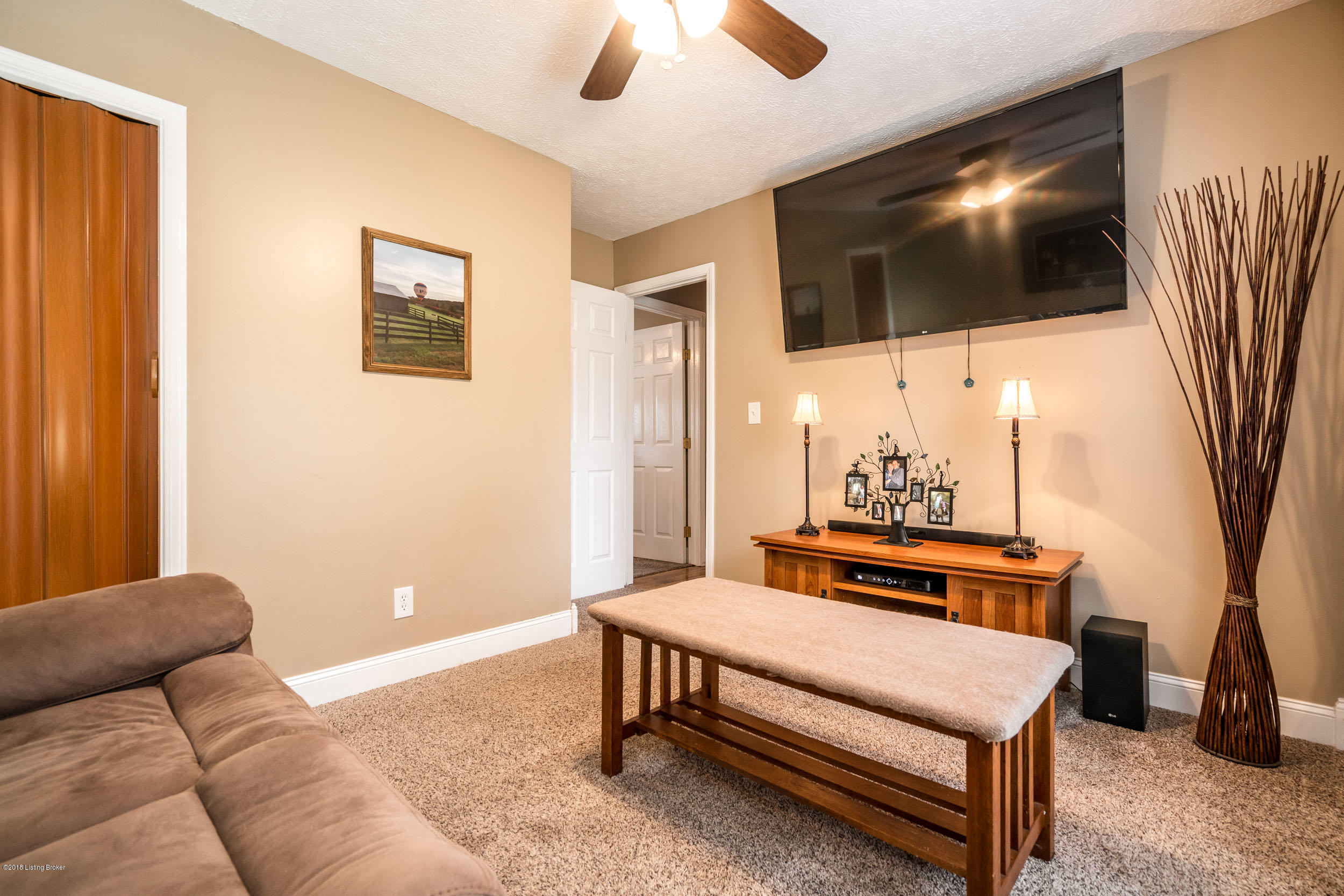7914 Rochelle Road Louisville, KY 40228 - Photo 29 of 52 28