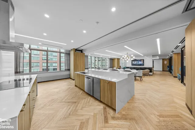 $1,275,000 | 46-30 Center Boulevard, Unit 503 | Long Island City