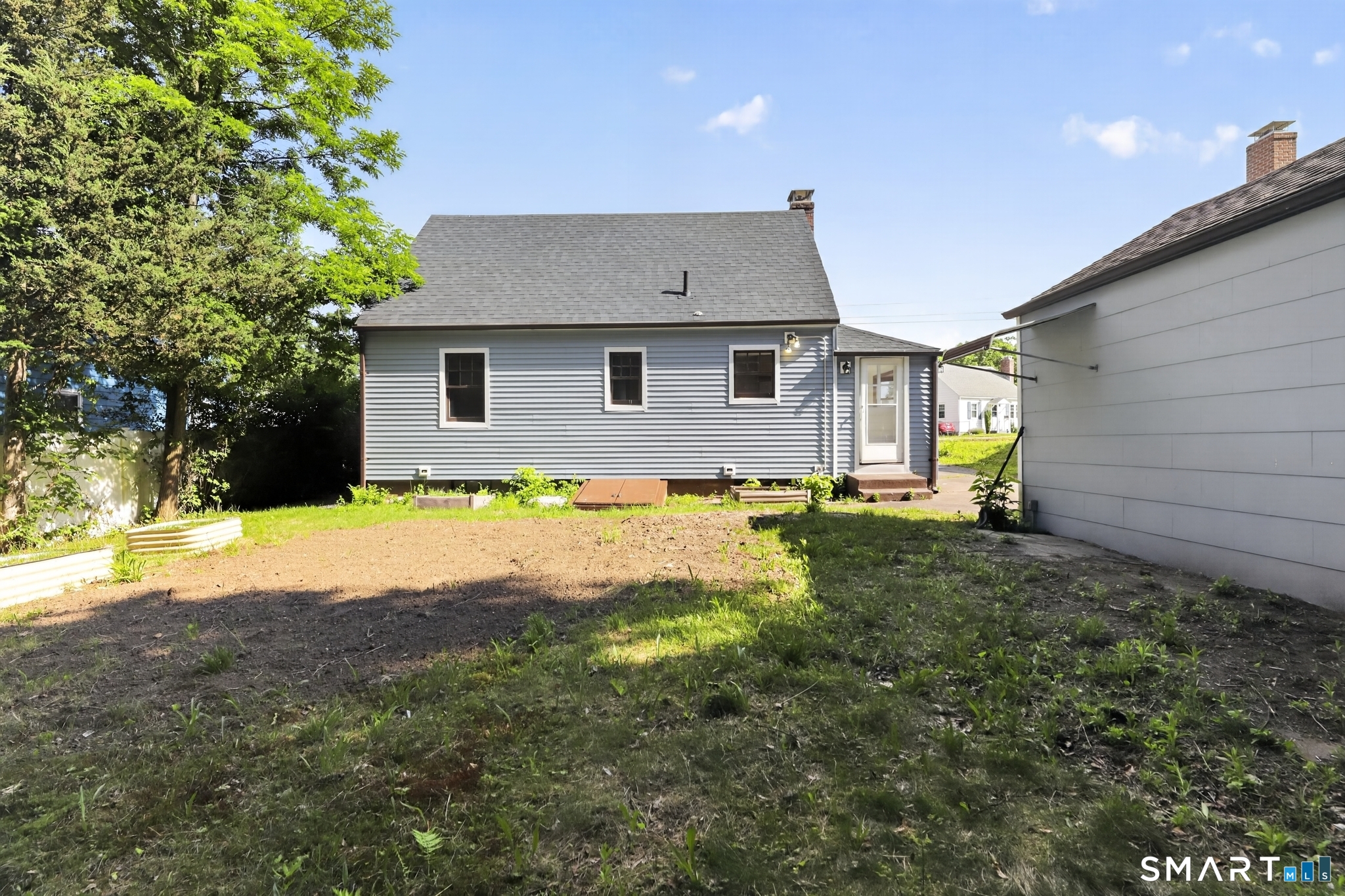 30 Jarvis Road Manchester, CT 06040 - Photo 2 of 27