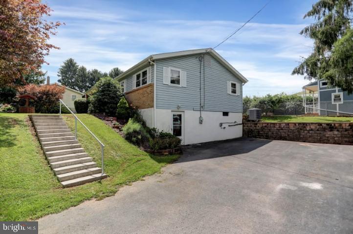 8 Bucks Valley Road Newport, PA 17074 - Photo 5 of 42 Gallery Image 5