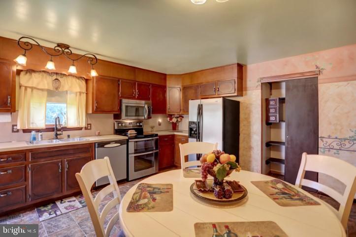 8 Bucks Valley Road Newport, PA 17074 - Photo 8 of 42 Gallery Image 8