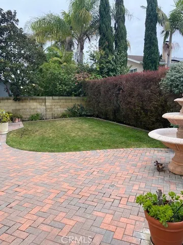 $1,650,000 | 6882 Loyola Drive, Huntington Beach, CA 92647