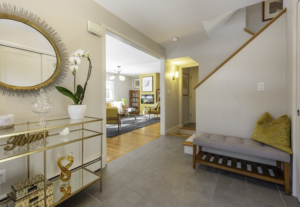 264 Heaths Bridge Road Concord, MA 01742 - Photo 3 of 26 Gallery Image 3