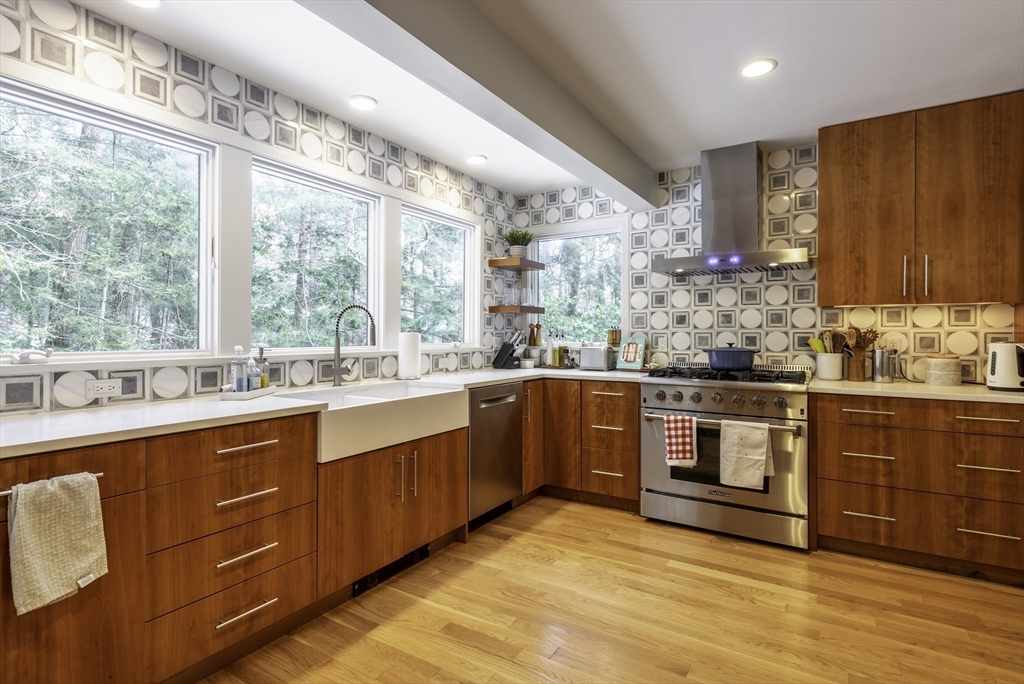 264 Heaths Bridge Road Concord, MA 01742 - Photo 5 of 26 Gallery Image 5