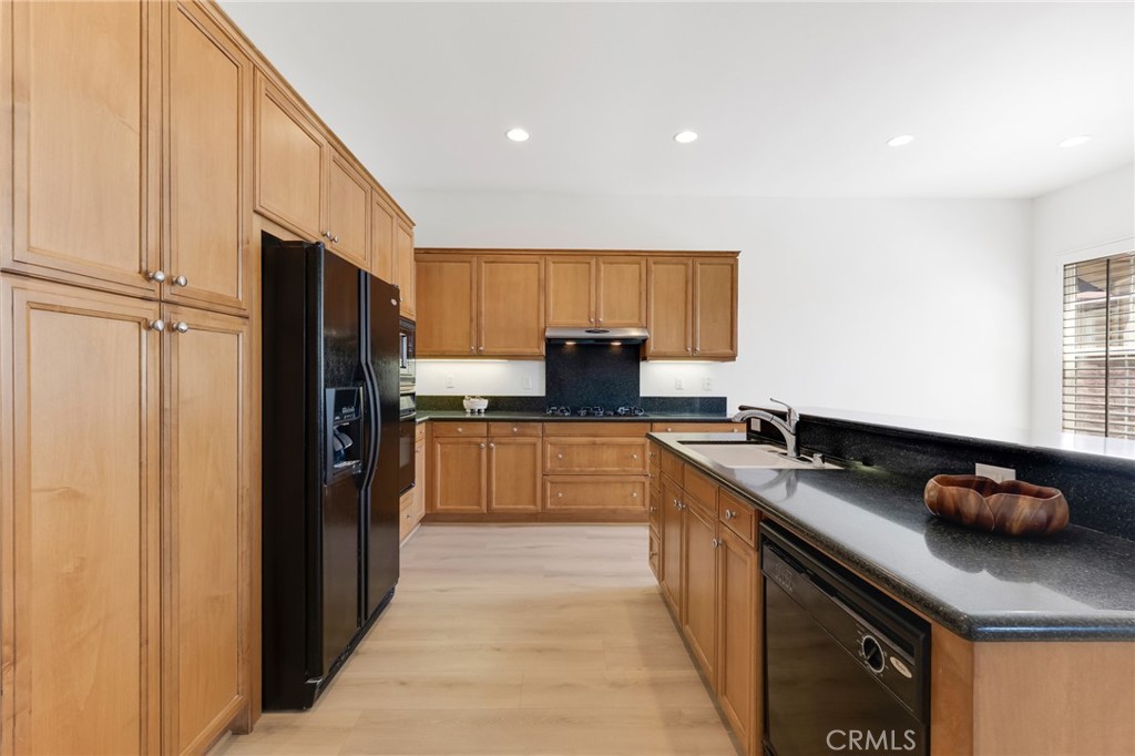 23815 Balsa Court Valencia, CA 91354 - Photo 15 of 63
