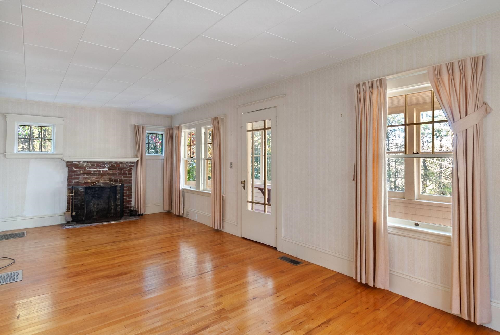 598 East Woodstock Road Woodstock, VT 05091 - Photo 17 of 44