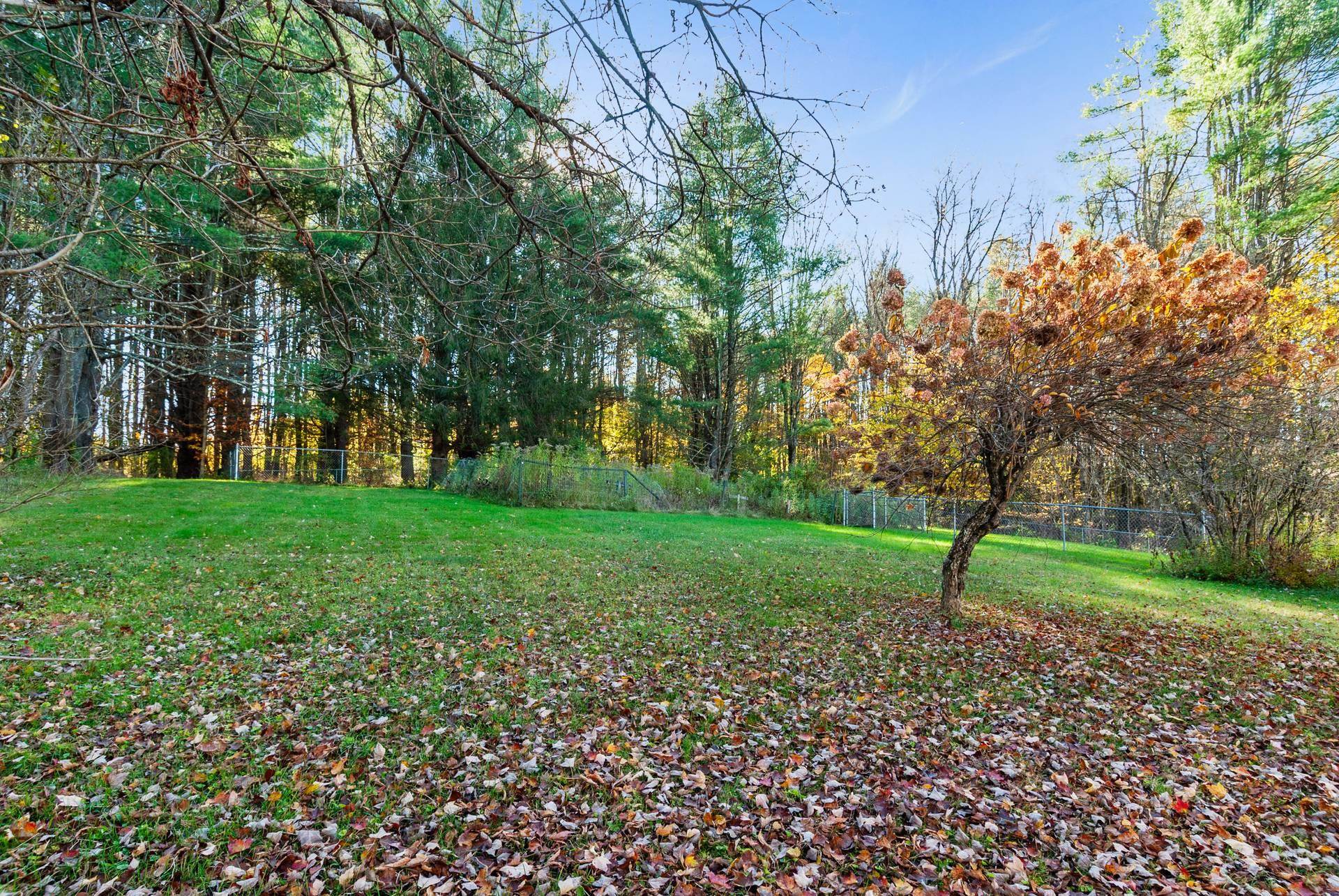 598 East Woodstock Road Woodstock, VT 05091 - Photo 7 of 44