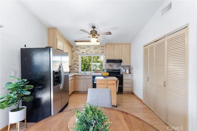 $1,175,000 | 9401 Castlegate Drive, Huntington Beach, CA 92646