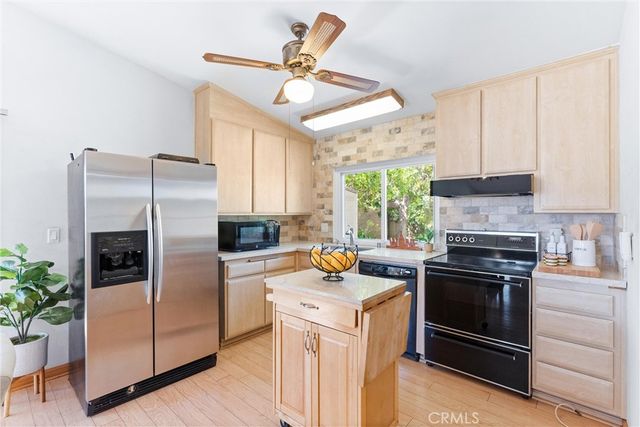 $1,175,000 | 9401 Castlegate Drive, Huntington Beach, CA 92646