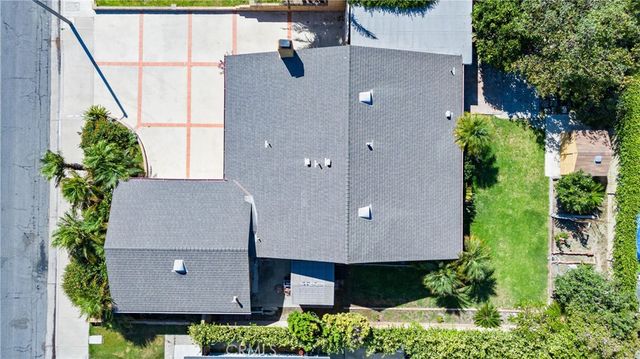 $1,175,000 | 9401 Castlegate Drive, Huntington Beach, CA 92646