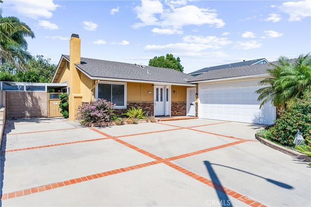$1,175,000 | 9401 Castlegate Drive, Huntington Beach, CA 92646