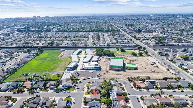 $1,175,000 | 9401 Castlegate Drive, Huntington Beach, CA 92646