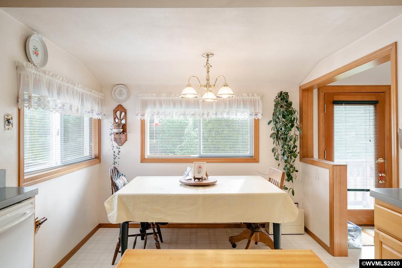 15435 Strong Road Dallas, OR 97338 - Photo 11 of 42