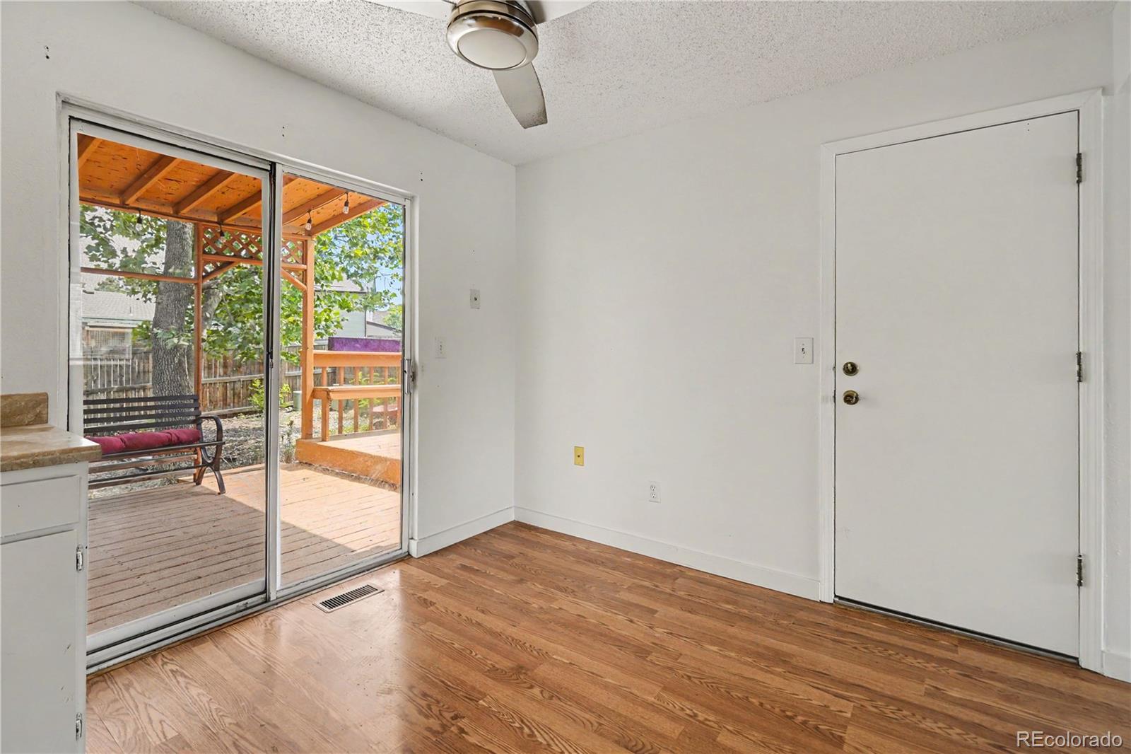 4922 South Rifle Court Aurora, CO 80015 - Photo 11 of 22