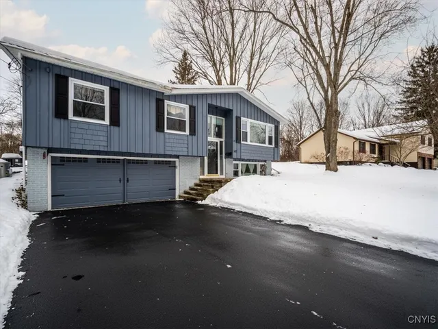 $289,900 | 607 Birchwood Drive, Oneida, NY 13421