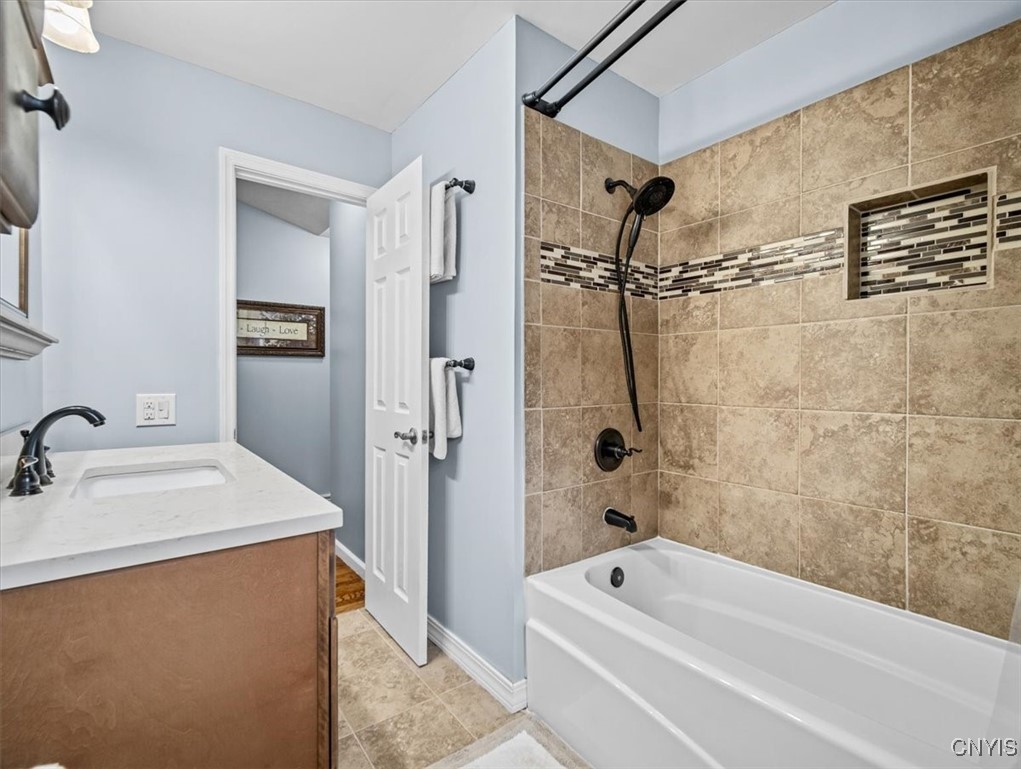 607 Birchwood Drive Oneida, NY 13421 - Photo 28 of 48