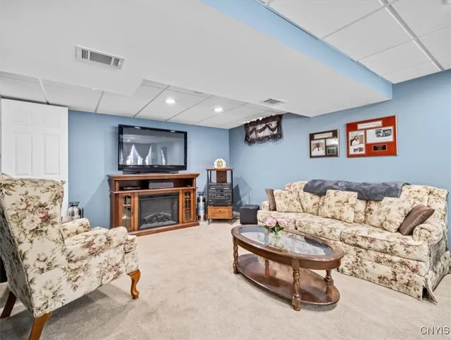 $289,900 | 607 Birchwood Drive, Oneida, NY 13421