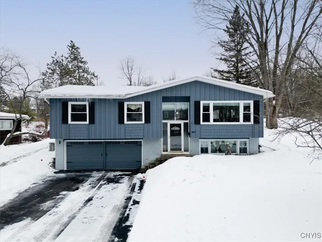 $289,900 | 607 Birchwood Drive, Oneida, NY 13421