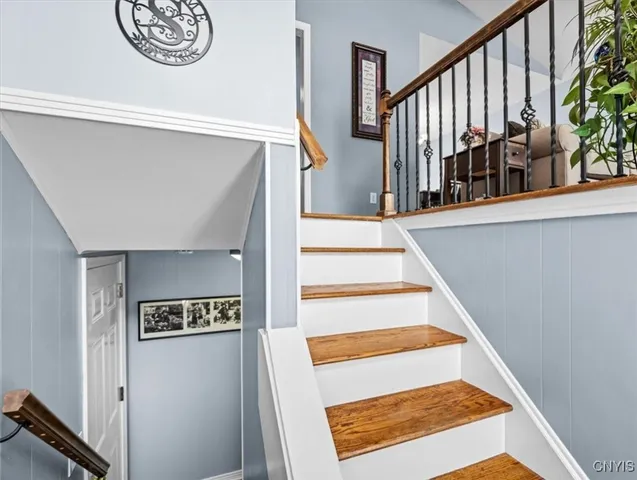 $289,900 | 607 Birchwood Drive, Oneida, NY 13421