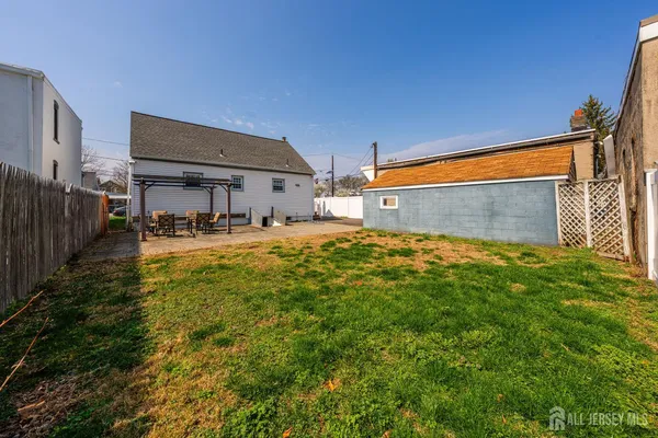 $425,000 | 44 Lillian Street, Fords, NJ 08863