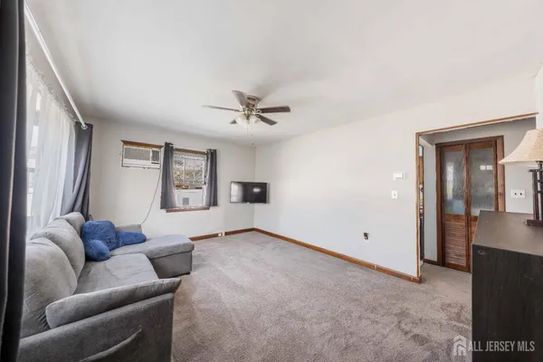 $425,000 | 44 Lillian Street, Fords, NJ 08863