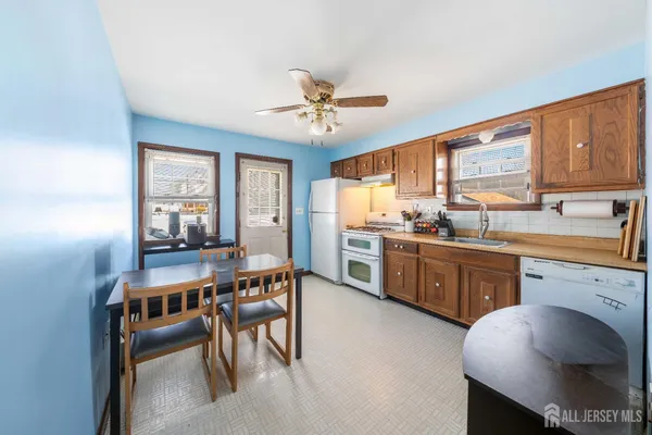 $425,000 | 44 Lillian Street, Fords, NJ 08863