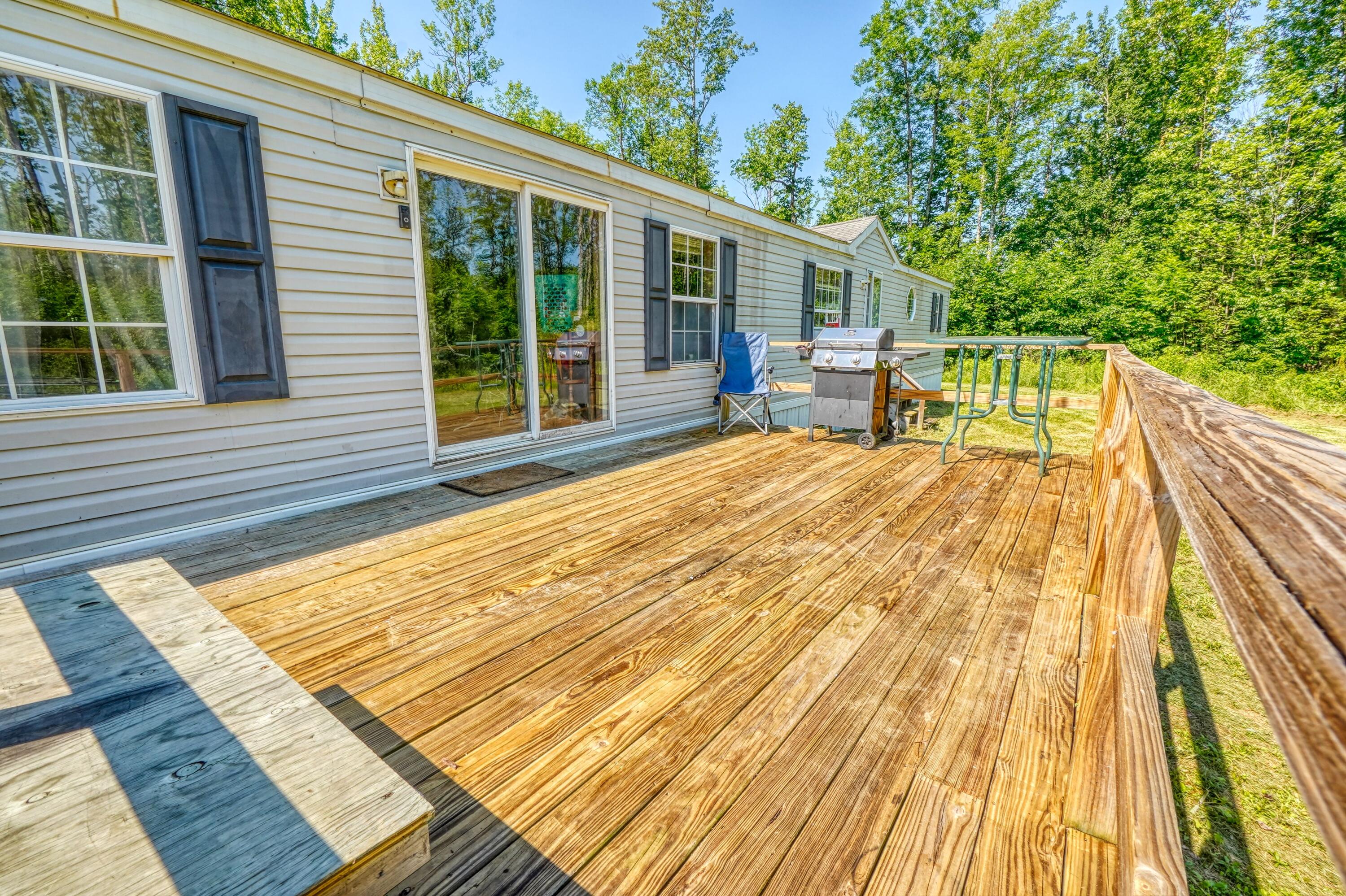 43 Whitten Road Clinton, ME 04927 - Photo 6 of 46 Deck