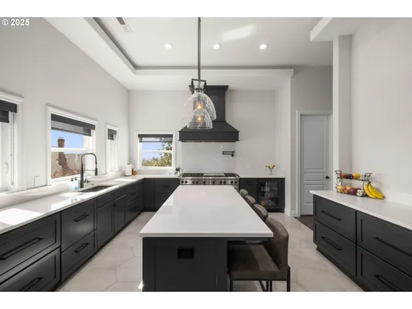 $1,985,000 | 3720 Northwest Devoto Lane, Portland, OR 97229