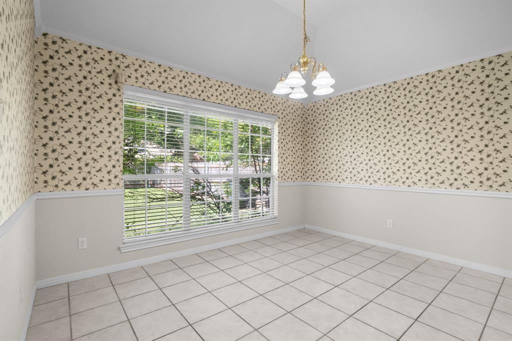 1005 Cheyenne Trail Hewitt, TX 76643 - Photo 3 of 9