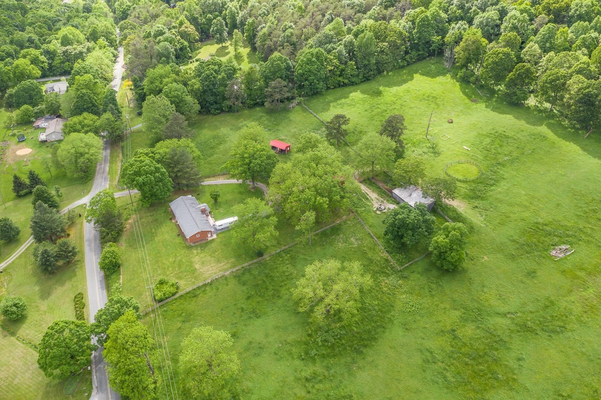 1919 Pico Road Buchanan, VA 24066 - Photo 2 of 48 004-312220-05132019-14_7721032