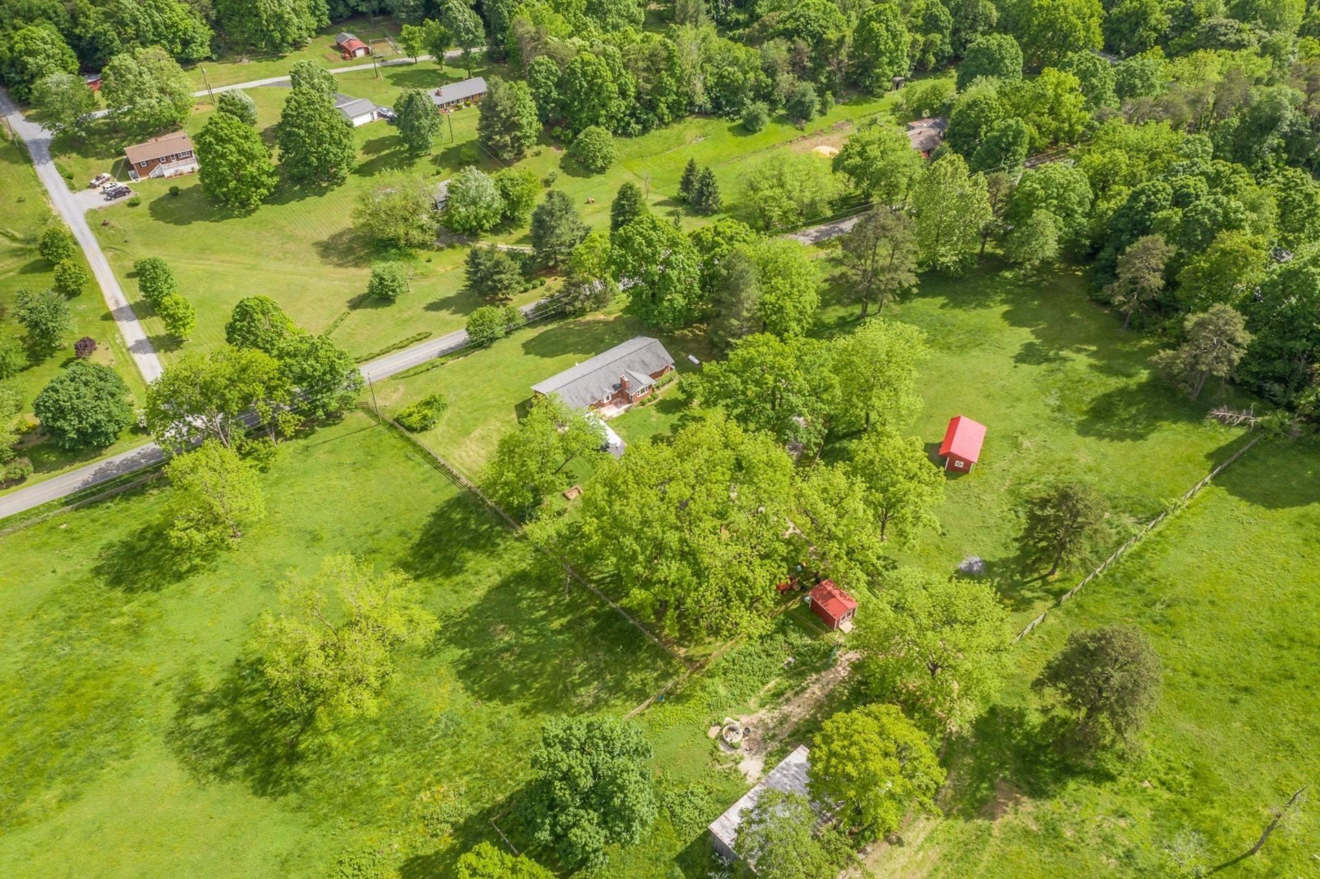 1919 Pico Road Buchanan, VA 24066 - Photo 40 of 48 040-312220-05132019-16_7721036