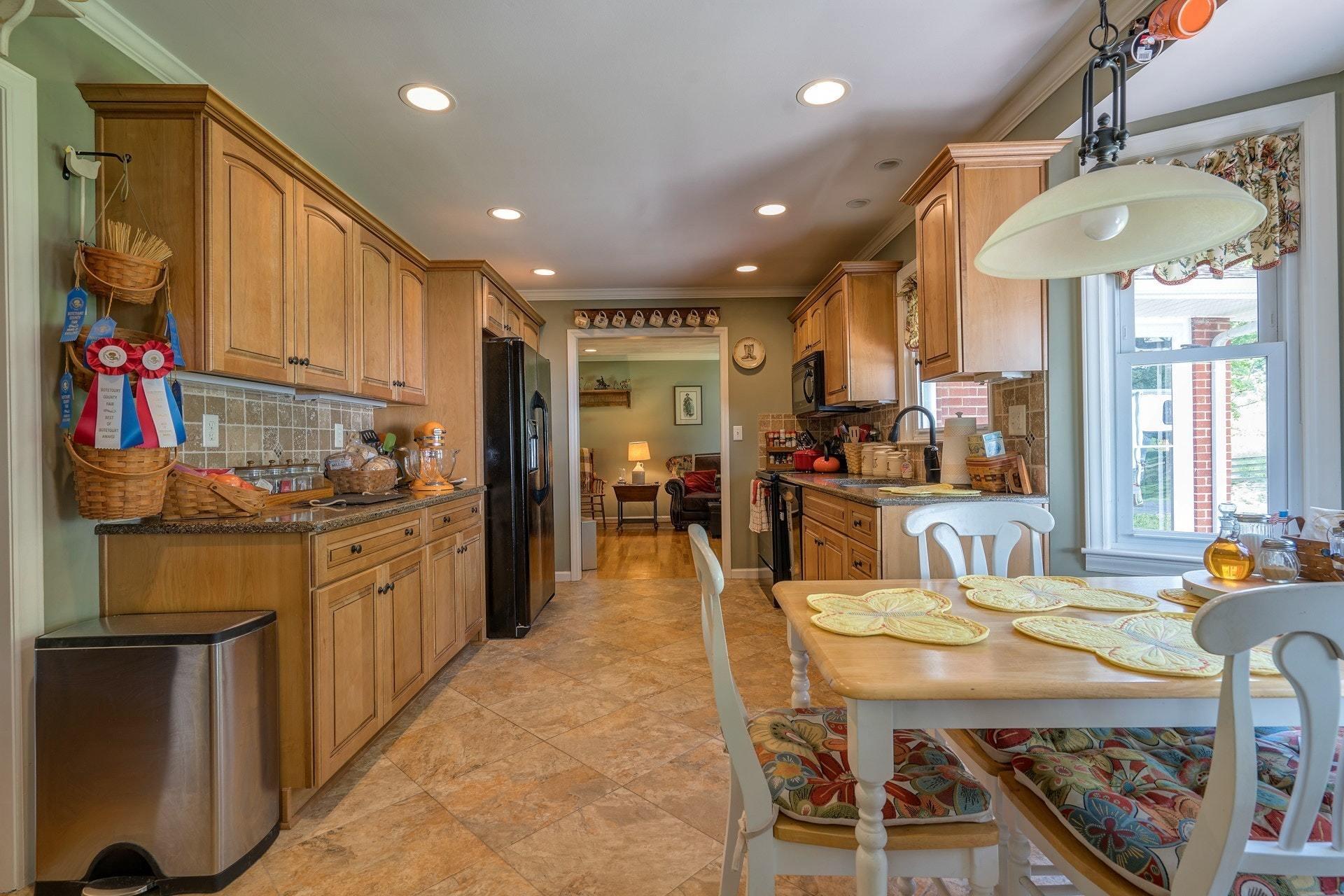 1919 Pico Road Buchanan, VA 24066 - Photo 6 of 48 3 Kitchen & Breakfast Area