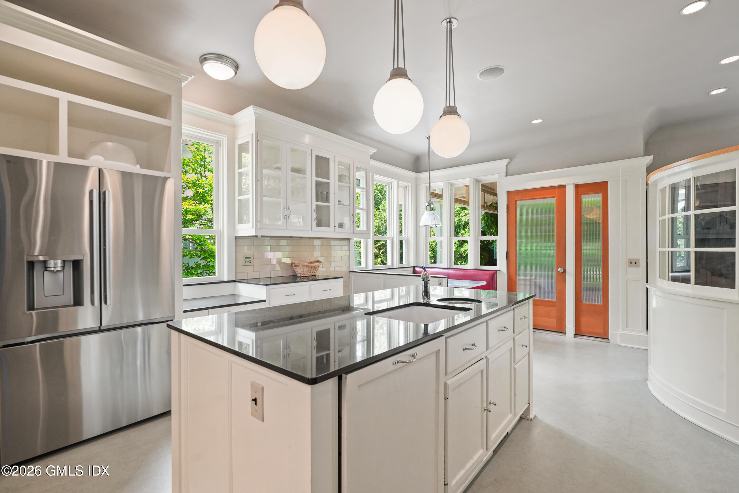 2 Wahneta Road Old Greenwich, CT 06870 - Photo 8 of 30 DSC03136