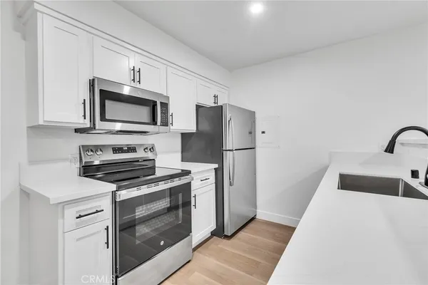 $2,950,000 | 625 Orizaba Avenue, Unit 6, Long Beach, CA 90814