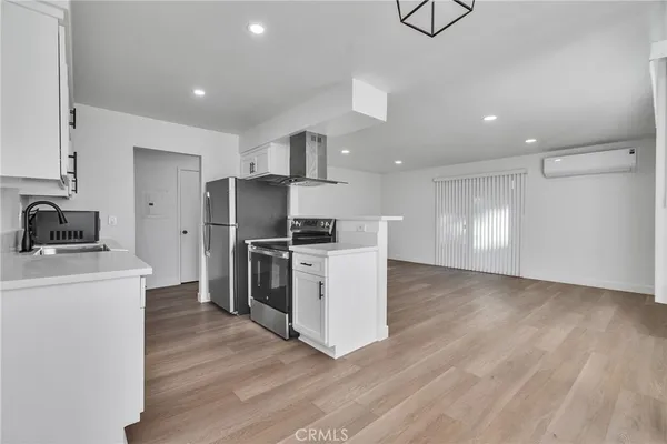 $2,950,000 | 625 Orizaba Avenue, Unit 6, Long Beach, CA 90814