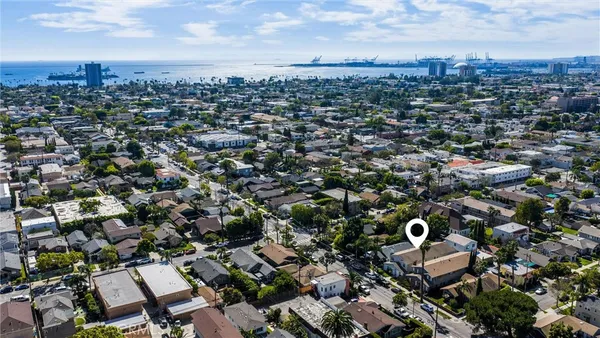 $2,950,000 | 625 Orizaba Avenue, Unit 6, Long Beach, CA 90814