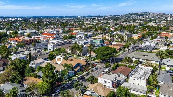 $2,950,000 | 625 Orizaba Avenue, Unit 6, Long Beach, CA 90814