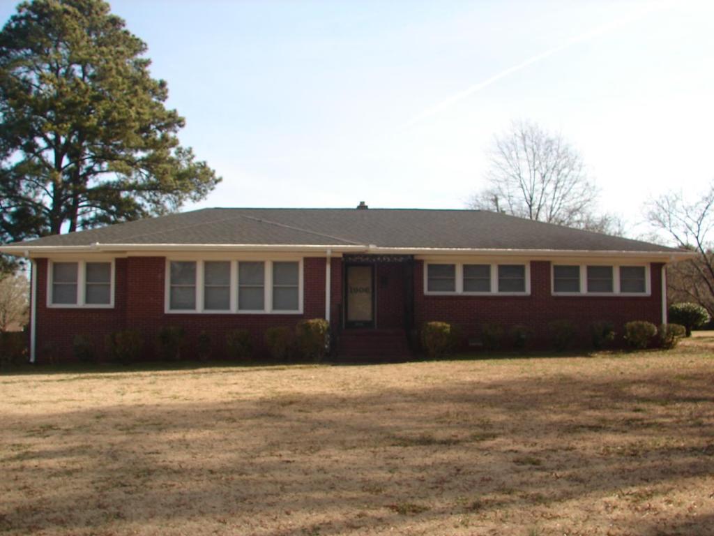 1906 Boulevard Heights Anderson, SC 29621 - Photo 1 of 20 Gallery Image 1