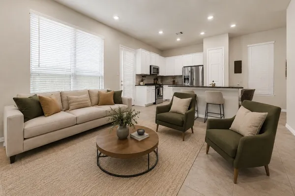 $2,100 | 5104 Chapel Heights Drive, Houston, TX 77018