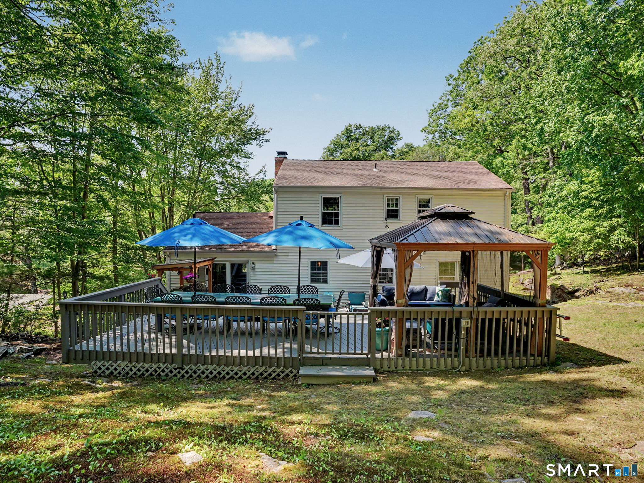 524 Nonopoge Road Fairfield, CT 06825 - Photo 28 of 34