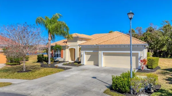 $649,500 | 6207 46th Court East, Bradenton, FL 34203
