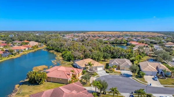 $649,500 | 6207 46th Court East, Bradenton, FL 34203