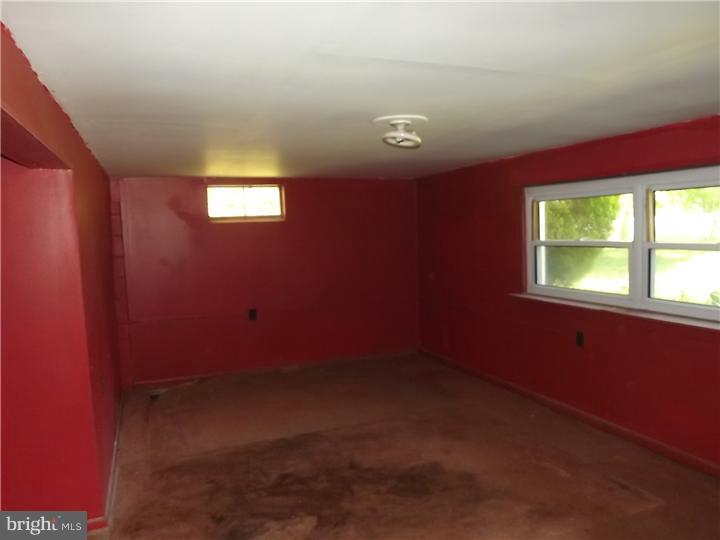 964 Hawks Bridge Road Mannington, NJ 08079 - Photo 10 of 13